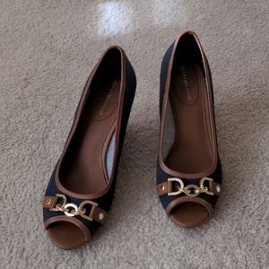 Tommy Hilfiger Navy wedges